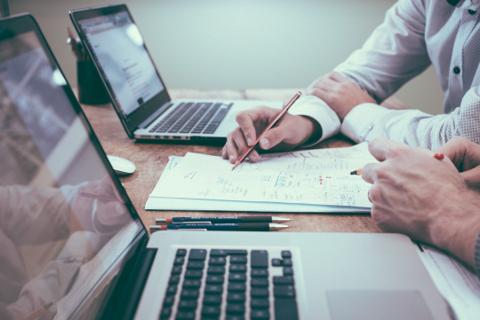 AESYR vous propose un audit gratuit et sans engagement pour identifier des économies en s'adaptant à vos besoins